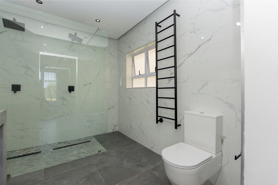 9 Bedroom Property for Sale in Long Acres Country Estate Western Cape